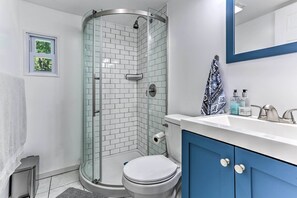 Nhà (3 Bedrooms) | Phòng tắm | Buồng tắm vòi sen 