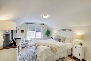 House (3 Bedrooms) | Interior - Family Home, 1 Block to Lake Michigan Beach! (Sheboygan)