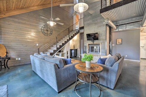 Dog-friendly Kingsland Rental on Lake Lbj!