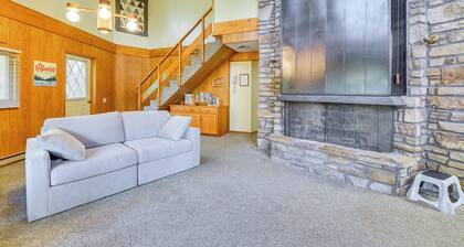 Rogers Cabin w/ Direct Access to Beaver Lake!