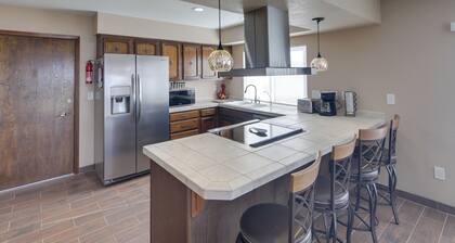 2 Mi to Lake Havasu: Private Oasis w/ Pool & Views