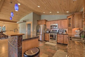 Casa (2 Bedrooms) | Interior