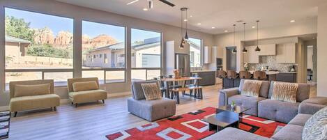 House (4 Bedrooms) | Interior