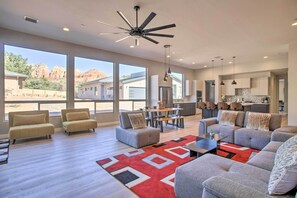 House (4 Bedrooms) | Interior