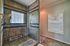 House (3 Bedrooms) | Interior - Waterfront Rockport Home w/ Deck & Boat Ramp! (Rockport)