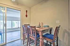 House (2 Bedrooms) | Interior - 6 Mi to State Farm Stadium: Wfh-friendly Home! (Sun City)
