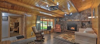 Cozy WY Home: Rivers, Lakes, Mountains, Wildlife
