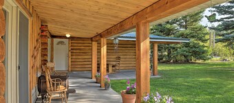 Cozy WY Home: Rivers, Lakes, Mountains, Wildlife