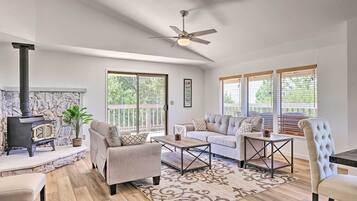 Talo (4 Bedrooms) | Sisätilat