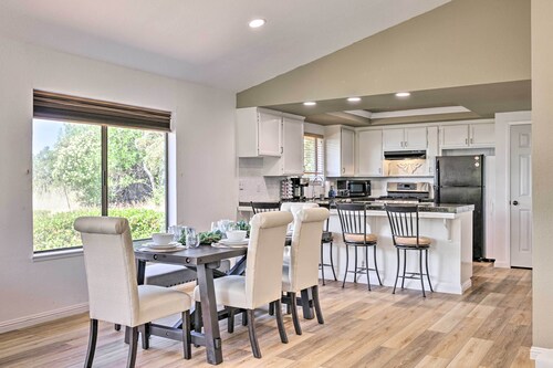 Balcony & Scenic View: Sonora Hideaway!