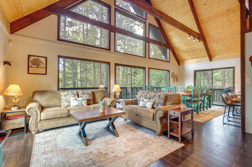 Deluxe A-frame Home w/ Game Room & Deck! - Ocate, NM
