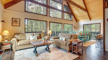 House (4 Bedrooms) | Front of property