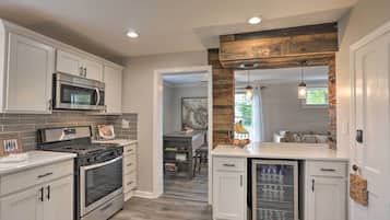 House (2 Bedrooms) | Interior