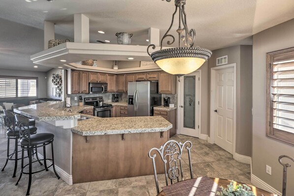 المنشأة من الداخل