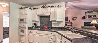 2 英里至科羅納多湖：附烤架公寓