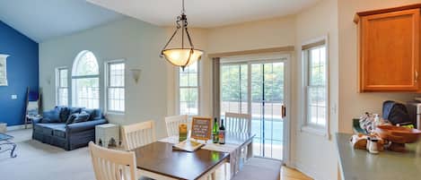 House (5 Bedrooms) | Interior