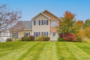 House (5 Bedrooms) | Front of property