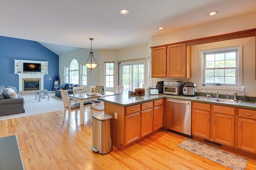 Expansive Upstate Home w/ Home Theater!