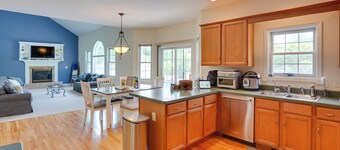 Expansive Upstate Home w/ Home Theater!