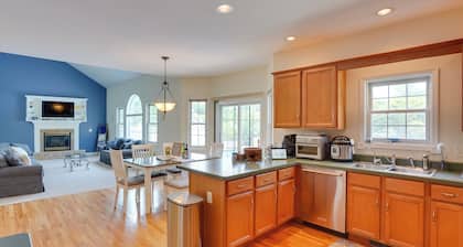 Expansive Upstate Home w/ Home Theater!