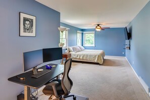 House (5 Bedrooms) | Interior - Expansive Upstate Home w/ Home Theater! (East Schodack)