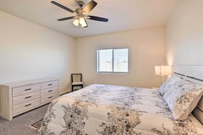 House (3 Bedrooms) | Interior - Modern Kingman Vacation Rental, 5 Mi to Dtwn! (Kingman)