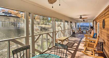 Deck, Grill & Yard: Pet-friendly Van Alstyne Gem!