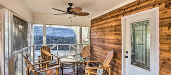 Deck, Grill & Yard: Pet-friendly Van Alstyne Gem!