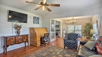 Cottage (2 Bedrooms) | Interior