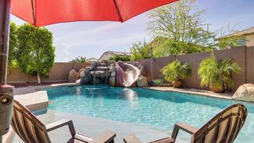 House (4 Bedrooms) | Front of property