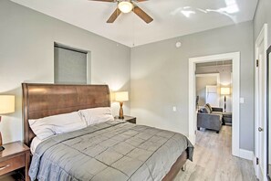 1 makuuhuone, silitysrauta/-lauta, vuodevaatteet