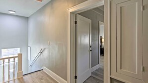 Interior - Restored Enid Apt: Central to Historic Dtwn! (Enid)