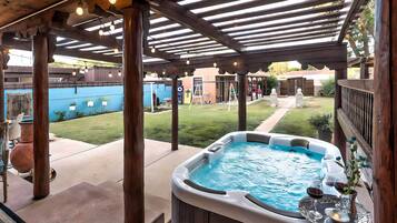 獨棟房屋 (3 Bedrooms) | 露台/庭院