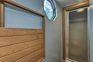 平房 (4 Bedrooms) | 住宿內部