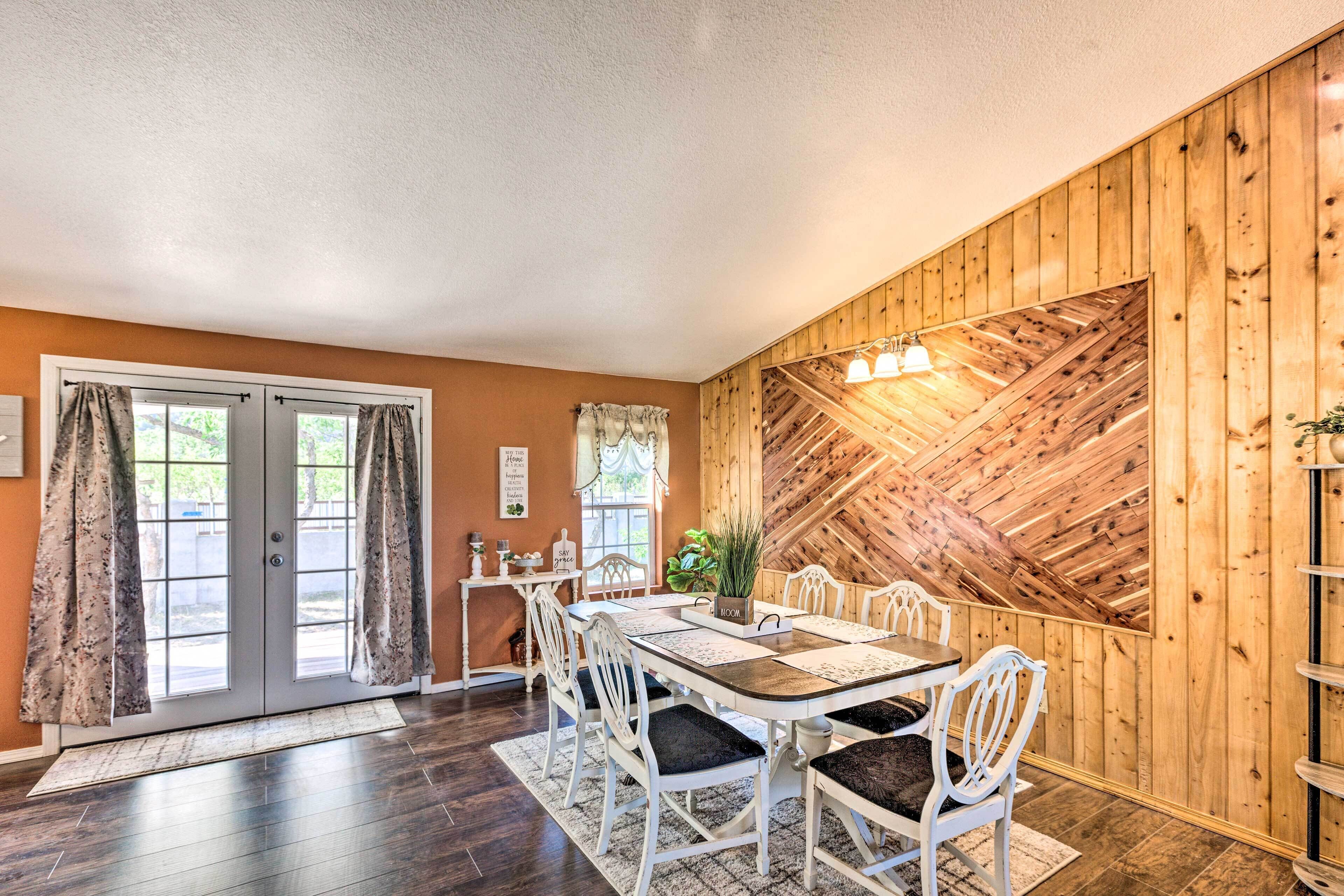 House (4 Bedrooms) | Front of property