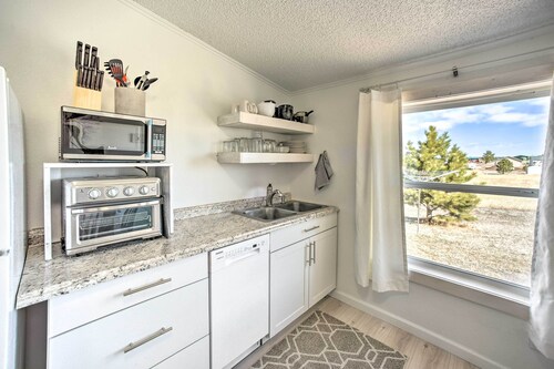 Cozy Apt Near Hiking + Florissant Fossil Beds