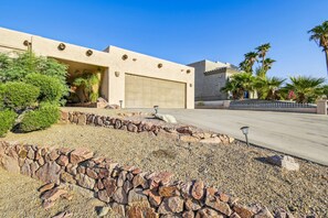 Interior - 1 Mi to Beach: Lake Havasu Oasis w/ Lake View (Lake Havasu City)