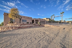 Interior - 1 Mi to Beach: Lake Havasu Oasis w/ Lake View (Lake Havasu City)