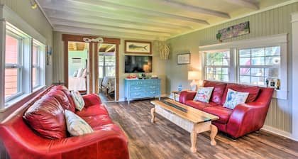 Furnished Deck & Dock: Renovated Sargent Cabin!