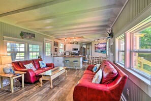 المنشأة من الداخل