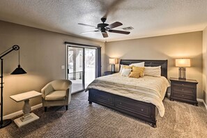 Interior - 1 Mi to Lake: Home w/ Pool & Views in Lake Havasu (Lake Havasu City)