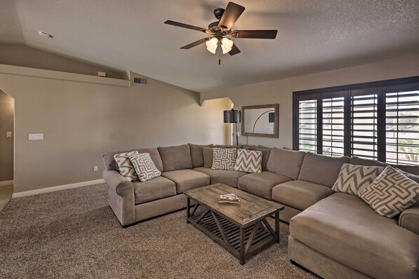 Interior - 1 Mi to Lake: Home w/ Pool & Views in Lake Havasu (Lake Havasu City)