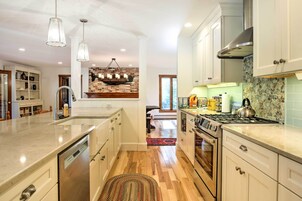 House (Multiple Bedrooms) | Interior