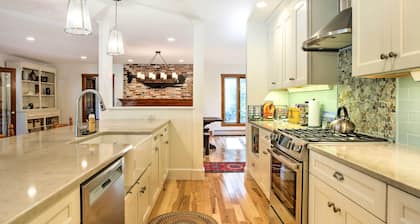 Large Kennebunk Home, Walk to Beach < 2 Mi to Town