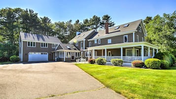 House (Multiple Bedrooms) | Front of property
