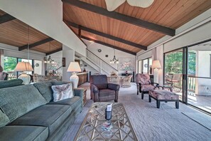 Interior - Kailua-kona Condo w/ Ocean & Golf Course Views! (Kailua-Kona)