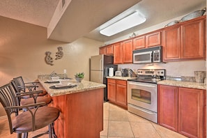 Apartment (1 Bedroom) | Interior - South Sedona Condo w/ Pool Access - Walk to Shops! (Sedona)
