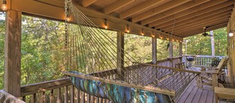 Mountain View Cabin w/ Wraparound Deck!