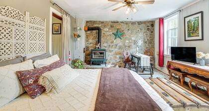 Charming Getaway < 1 Mi to Downtown Lambertville!