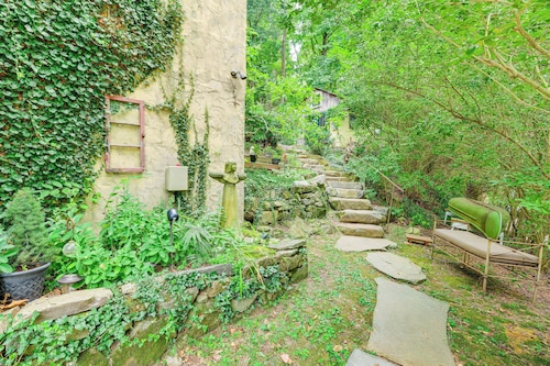 Charming Getaway < 1 Mi to Downtown Lambertville!